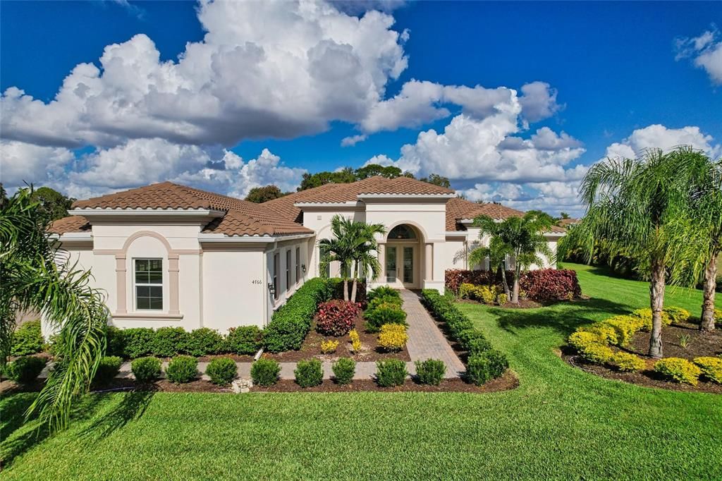 Recently Sold: $1,000,000 (4 beds, 4 baths, 3148 Square Feet)