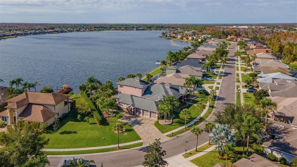 Recently Sold: $1,200,000 (4 beds, 4 baths, 4381 Square Feet)