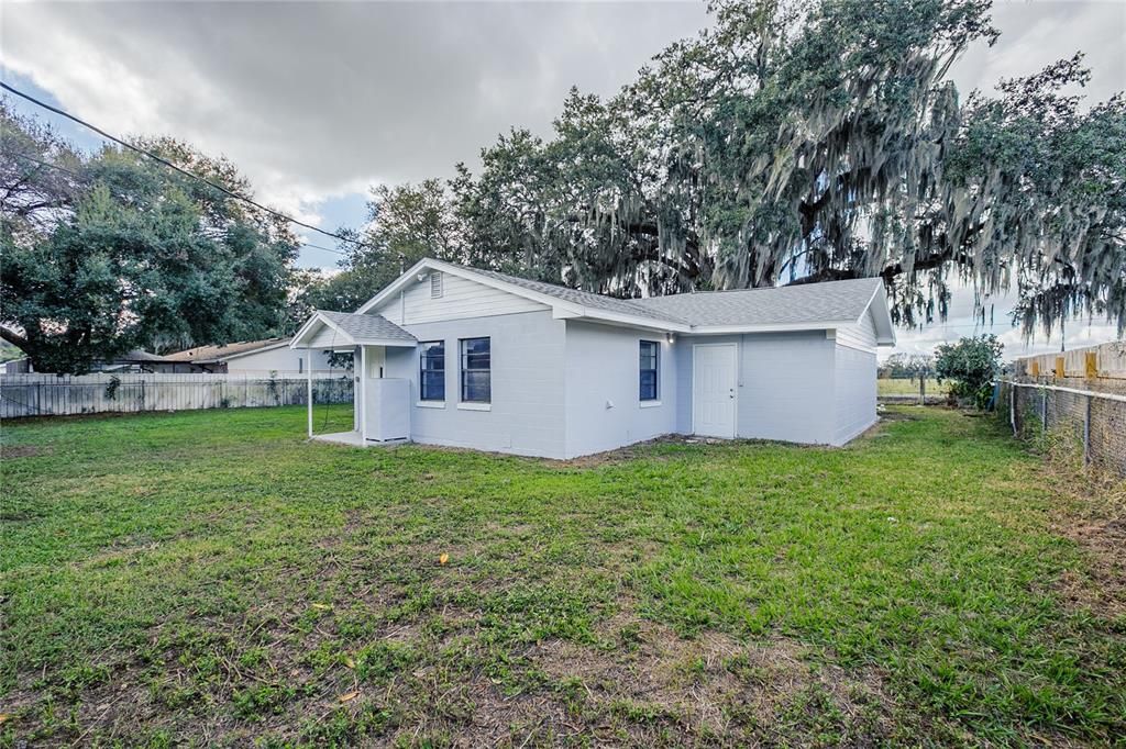 Recently Sold: $200,000 (3 beds, 1 baths, 1341 Square Feet)