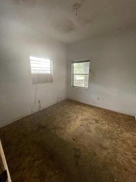 Recently Sold: $47,900 (2 beds, 1 baths, 735 Square Feet)