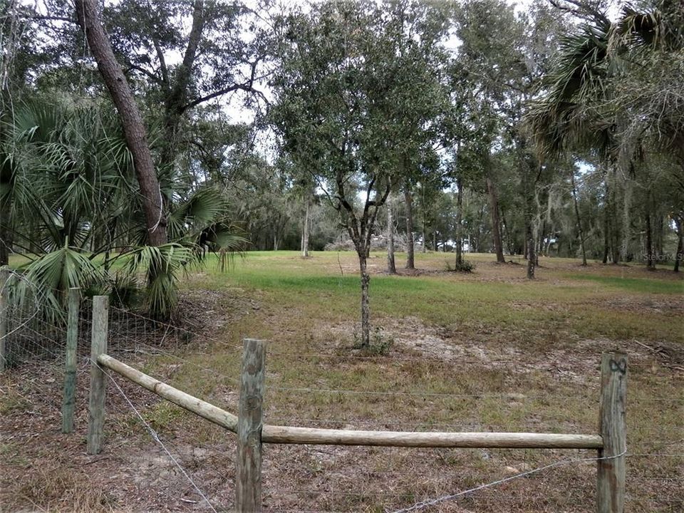 Vendido Recientemente: $175,000 (4.56 acres)