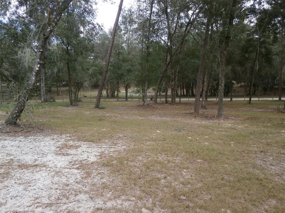 Vendido Recientemente: $175,000 (4.56 acres)