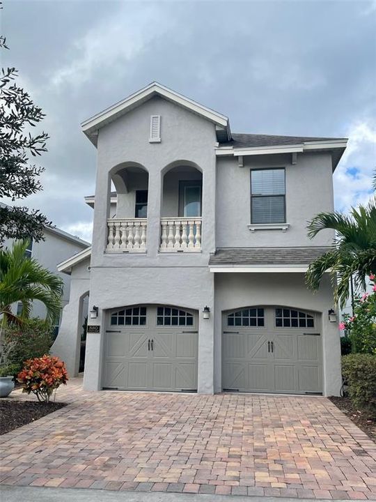 Recently Sold: $850,000 (5 beds, 4 baths, 3168 Square Feet)