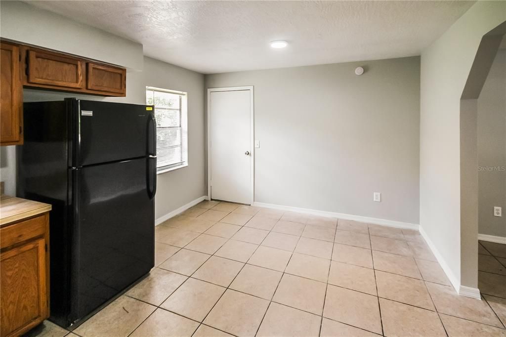 Recently Rented: $1,445 (3 beds, 2 baths, 1404 Square Feet)