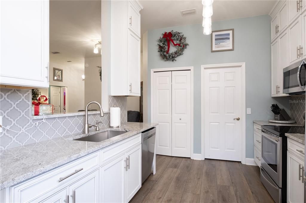 Recently Sold: $332,500 (3 beds, 2 baths, 1521 Square Feet)