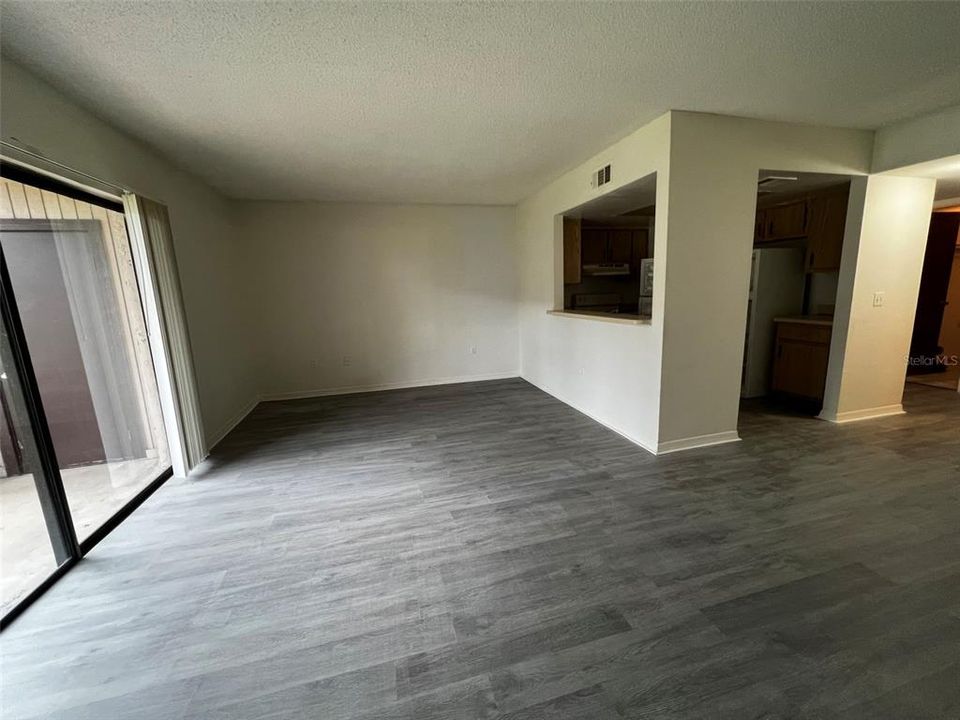 Recently Rented: $950 (1 beds, 1 baths, 733 Square Feet)