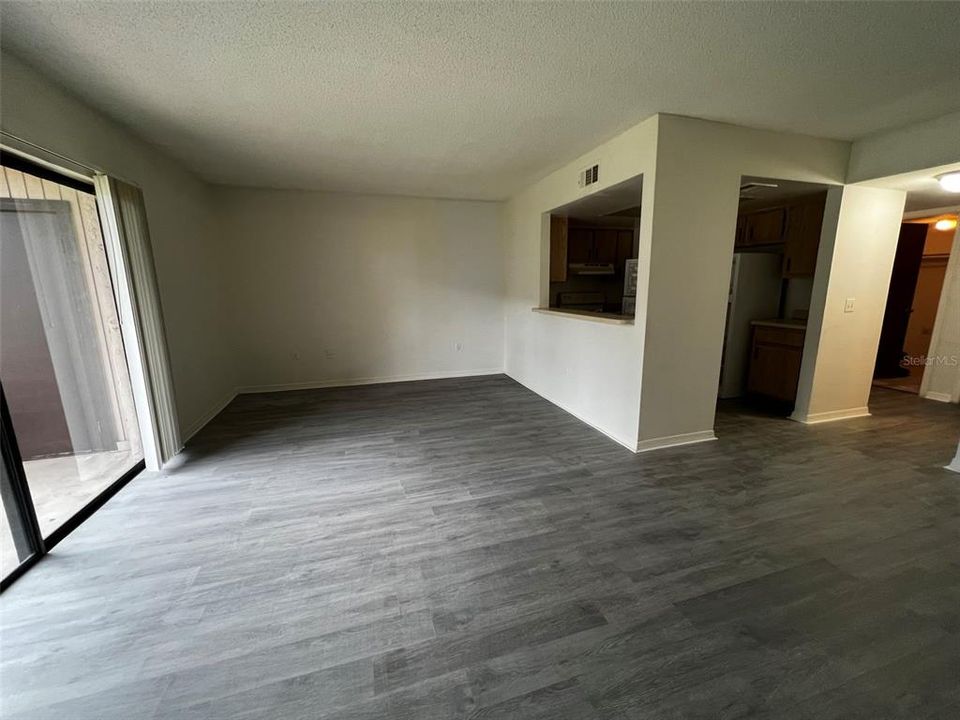 Recently Rented: $950 (1 beds, 1 baths, 733 Square Feet)
