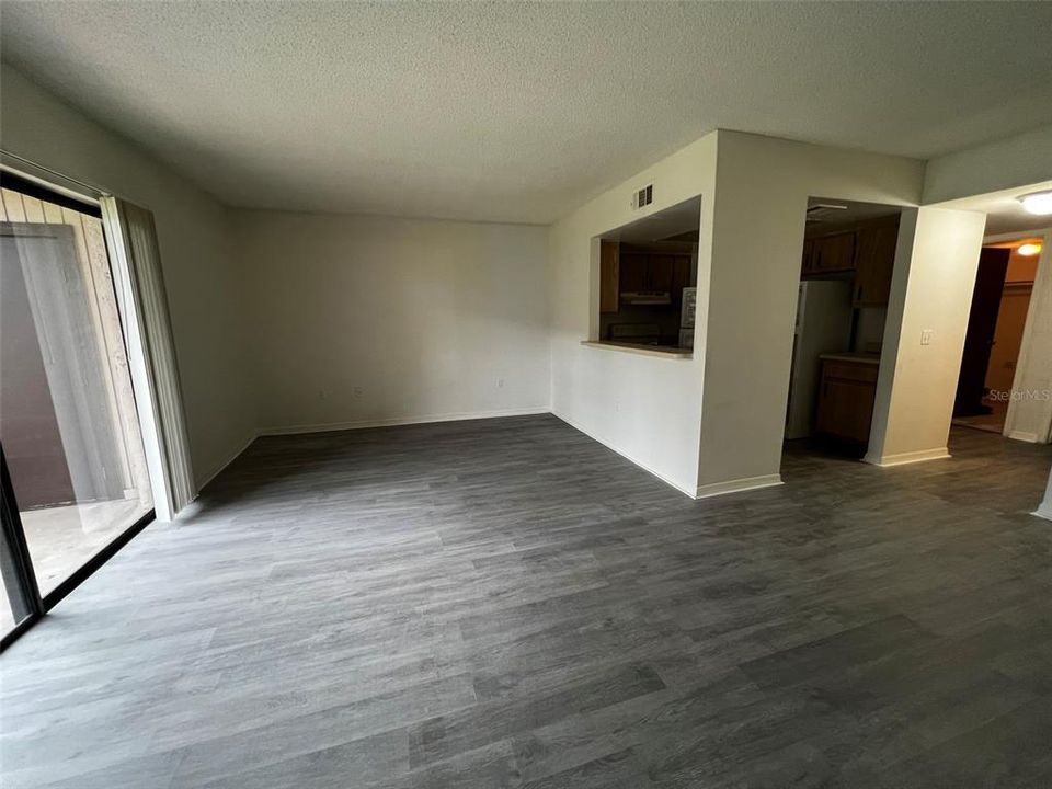 Recently Rented: $950 (1 beds, 1 baths, 733 Square Feet)