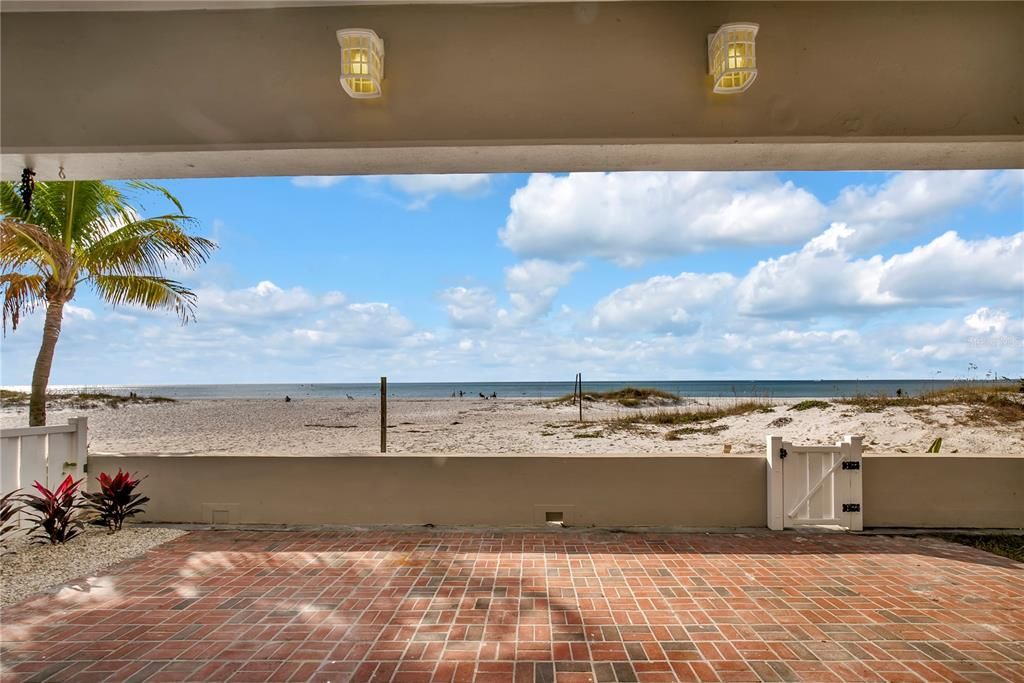 Recently Sold: $5,500,000 (3 beds, 3 baths, 3608 Square Feet)