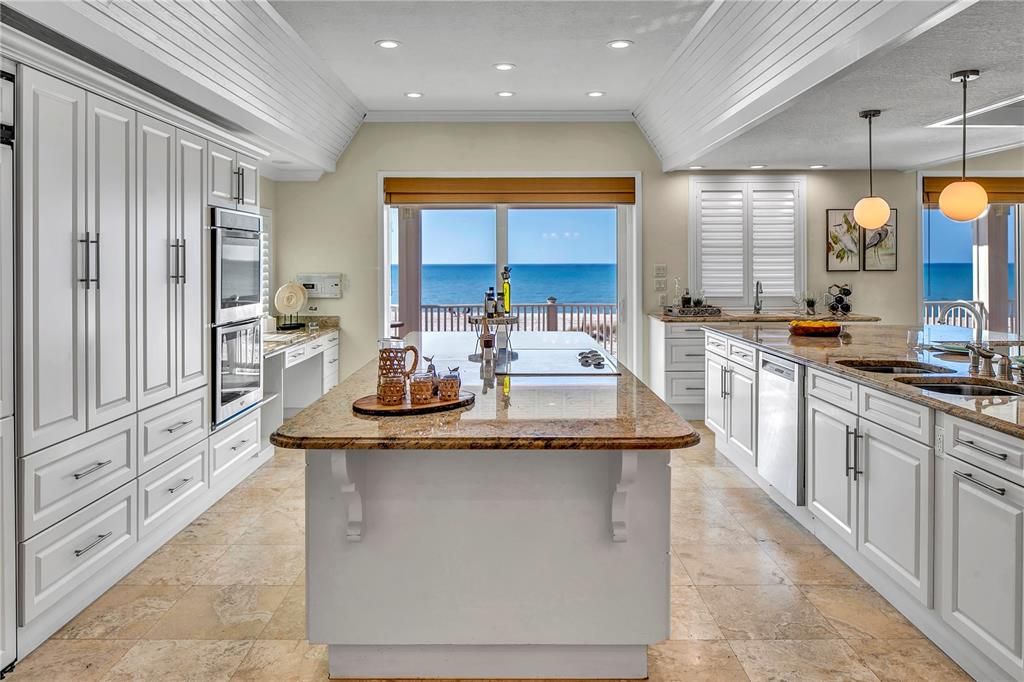 Recently Sold: $5,500,000 (3 beds, 3 baths, 3608 Square Feet)