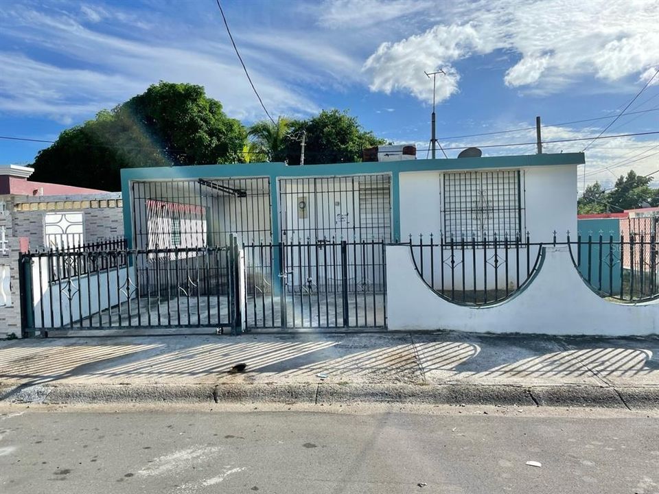 Vendido Recientemente: $57,500 (3 camas, 1 baños, 900 Pies cuadrados)