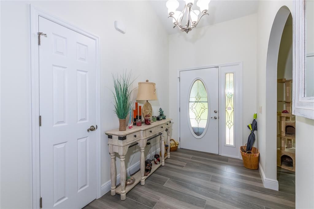 Recently Sold: $525,000 (3 beds, 2 baths, 2095 Square Feet)