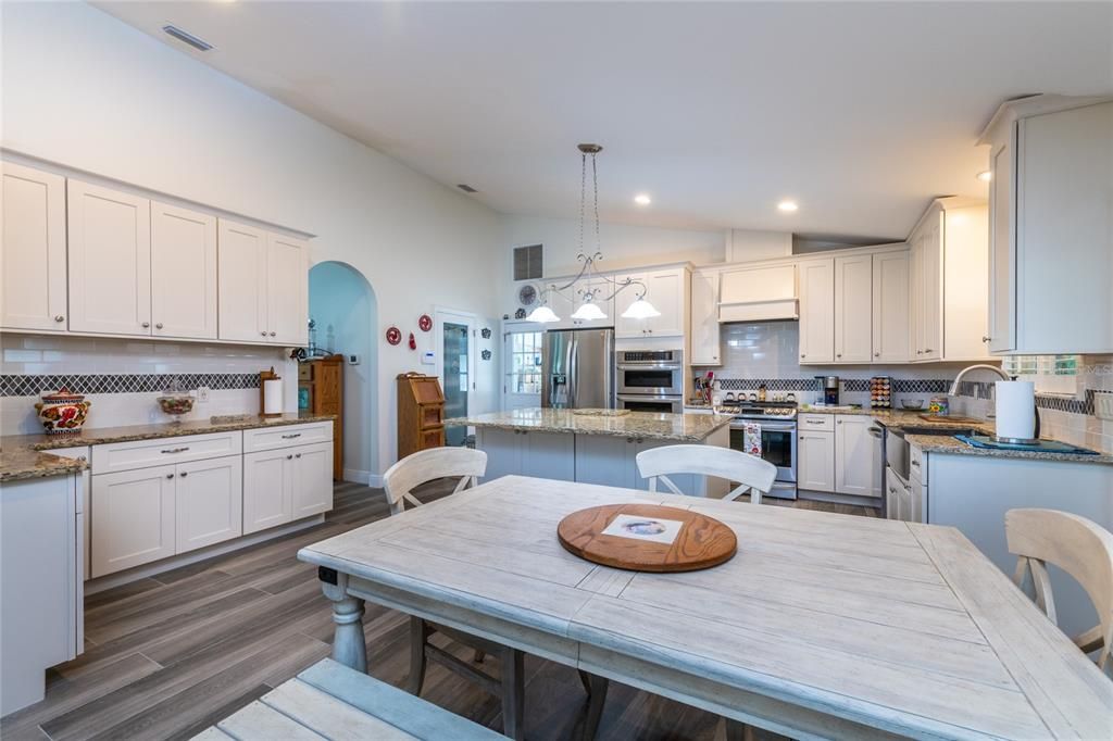 Recently Sold: $525,000 (3 beds, 2 baths, 2095 Square Feet)