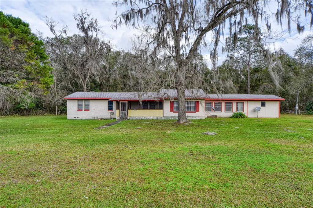 Recently Sold: $89,900 (3 beds, 2 baths, 1538 Square Feet)