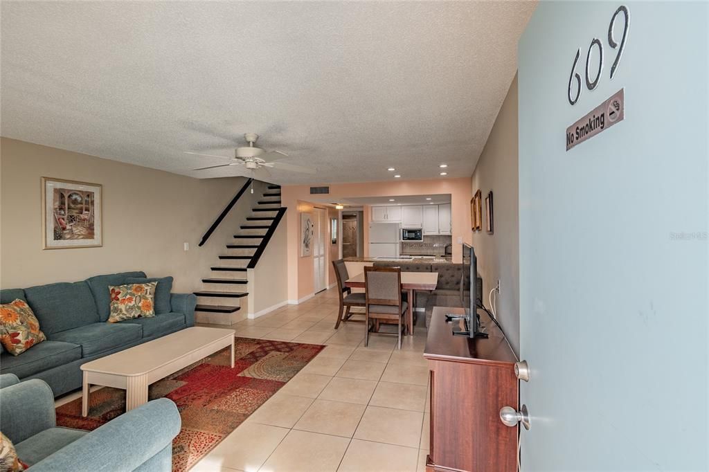 Recently Sold: $739,900 (3 beds, 2 baths, 1180 Square Feet)
