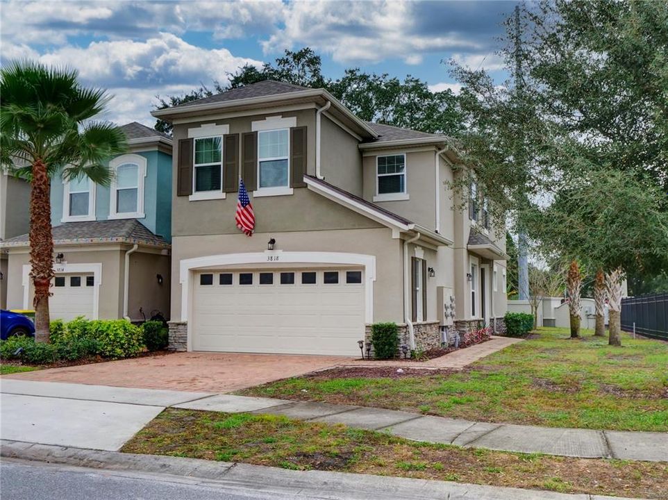 Recently Sold: $325,000 (4 beds, 2 baths, 1707 Square Feet)