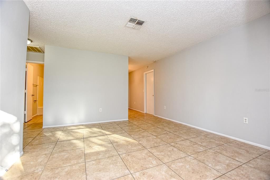 Recently Sold: $135,000 (2 beds, 1 baths, 728 Square Feet)
