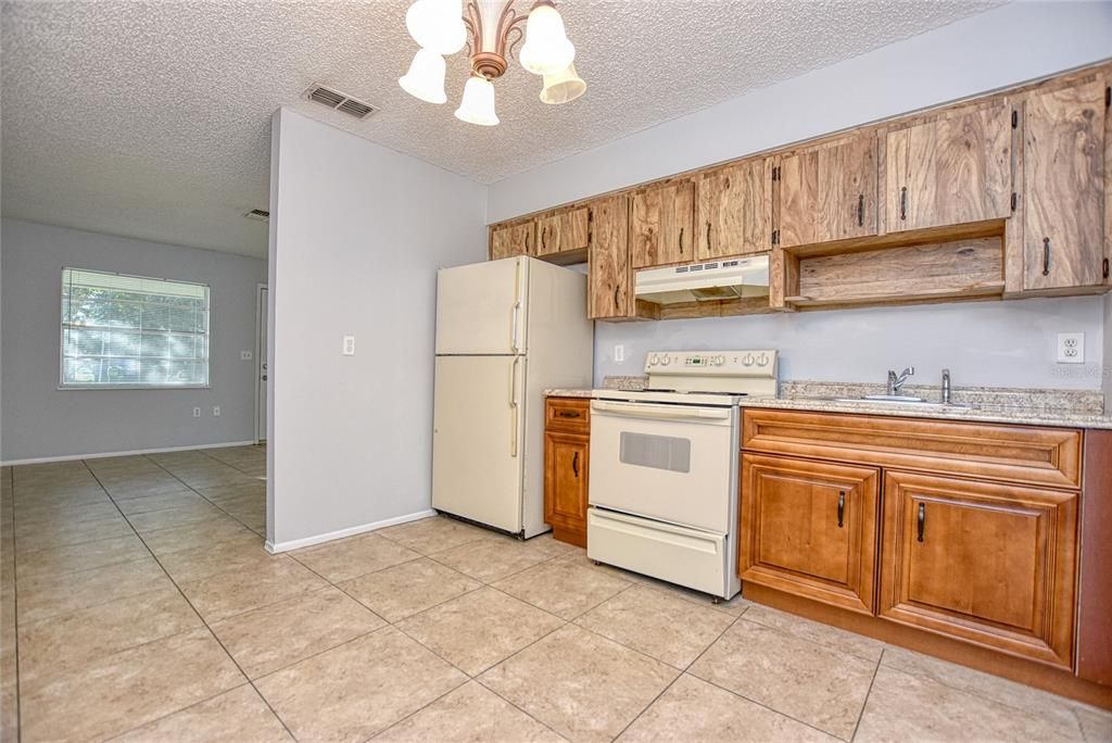 Recently Sold: $135,000 (2 beds, 1 baths, 728 Square Feet)
