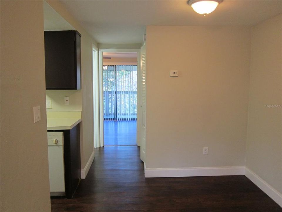 Recently Rented: $750 (1 beds, 1 baths, 650 Square Feet)