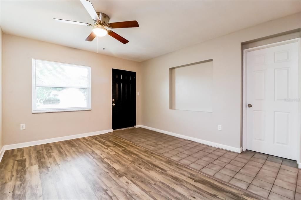 Recently Rented: $1,580 (3 beds, 2 baths, 1831 Square Feet)