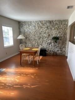 Recently Rented: $1,800 (2 beds, 1 baths, 1223 Square Feet)