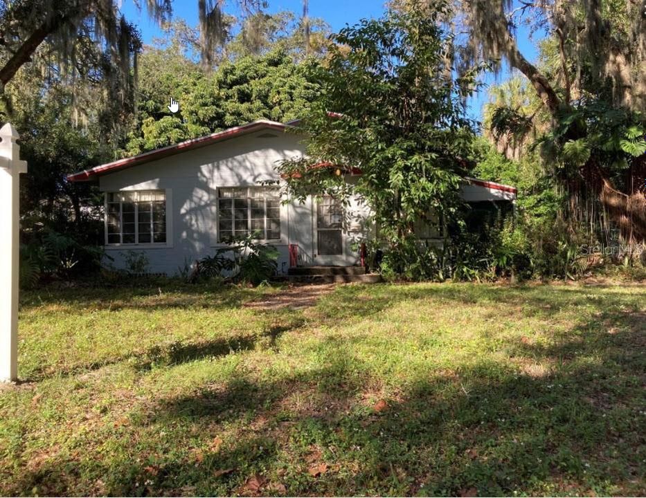 Recently Sold: $425,000 (3 beds, 1 baths, 1107 Square Feet)