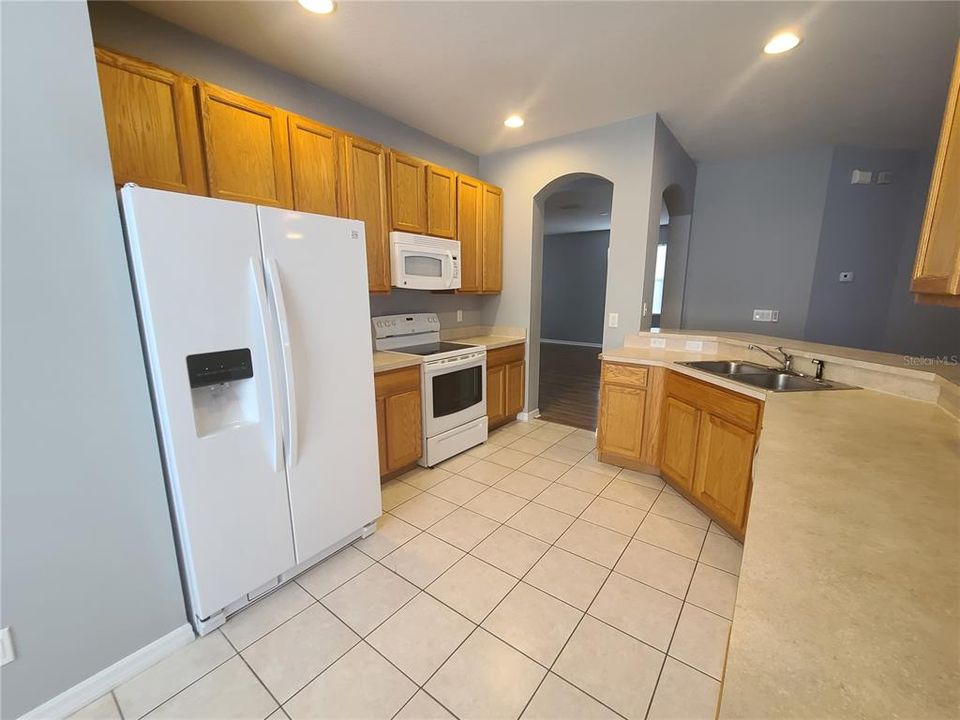 Recently Rented: $1,650 (3 beds, 2 baths, 1738 Square Feet)