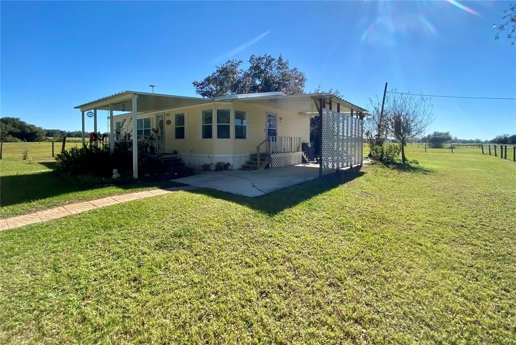 Recently Sold: $215,000 (3 beds, 2 baths, 1188 Square Feet)
