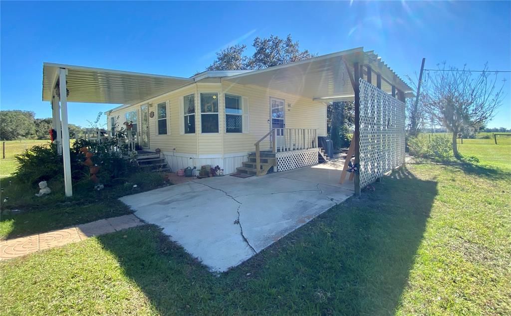 Recently Sold: $215,000 (3 beds, 2 baths, 1188 Square Feet)