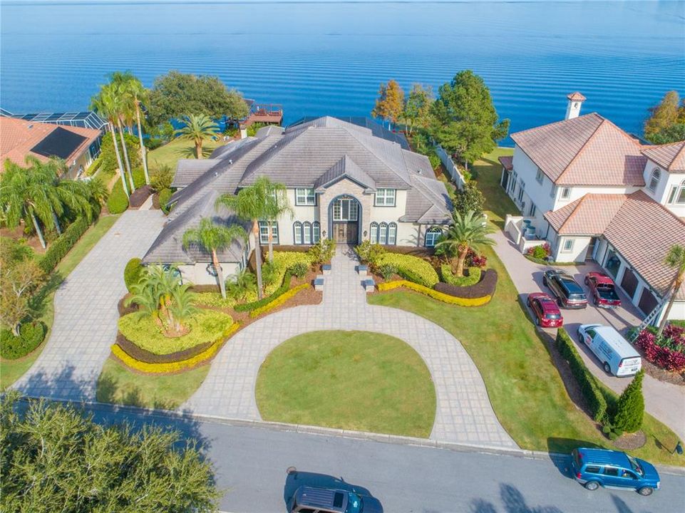 Recently Sold: $1,950,000 (6 beds, 4 baths, 7249 Square Feet)