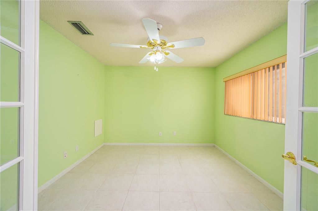 Recently Sold: $220,000 (3 beds, 2 baths, 1543 Square Feet)