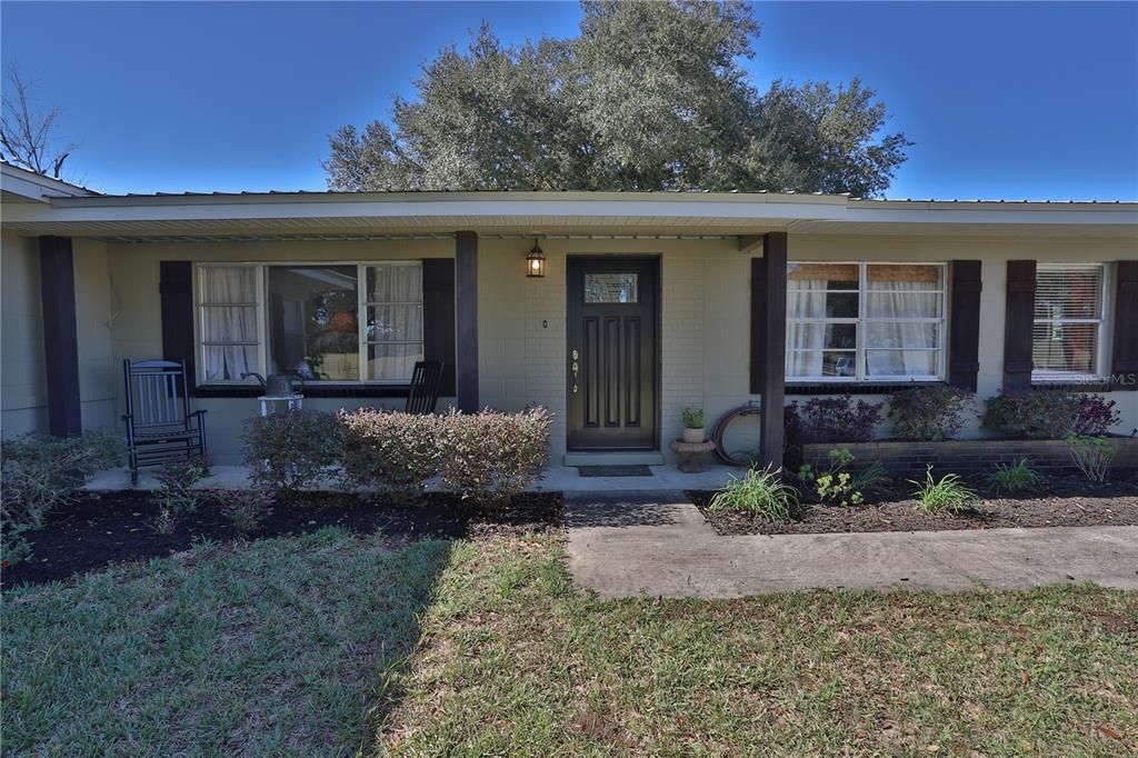 Recently Sold: $375,000 (3 beds, 2 baths, 1908 Square Feet)