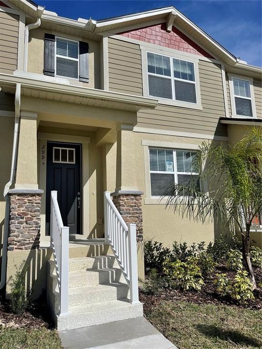 Recently Sold: $323,000 (3 beds, 2 baths, 1678 Square Feet)