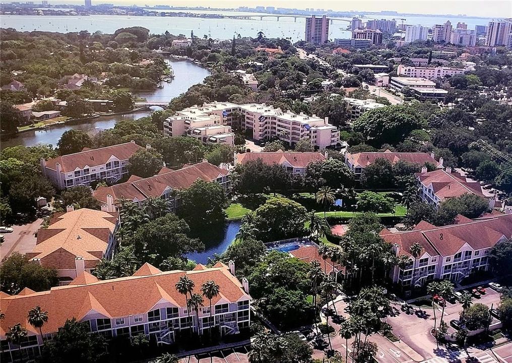 Recently Sold: $315,000 (2 beds, 2 baths, 1224 Square Feet)