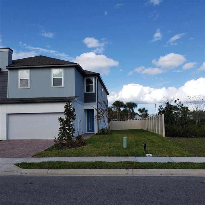 Recently Sold: $432,614 (3 beds, 2 baths, 2378 Square Feet)