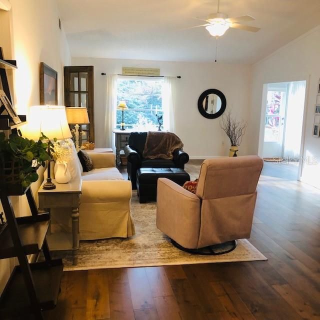 Recently Rented: $2,100 (2 beds, 2 baths, 1504 Square Feet)