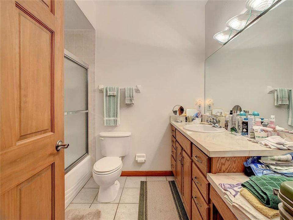 最近售出: $325,000 (3 贝兹, 2 浴室, 1510 平方英尺)