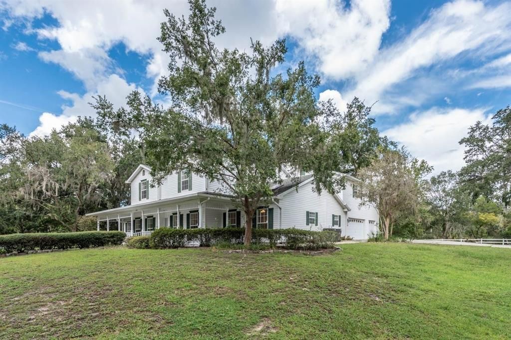 Recently Sold: $900,000 (5 beds, 3 baths, 4672 Square Feet)