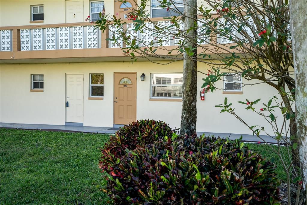 Недавно продано: $139,900 (2 спален, 1 ванн, 930 Квадратных фут)