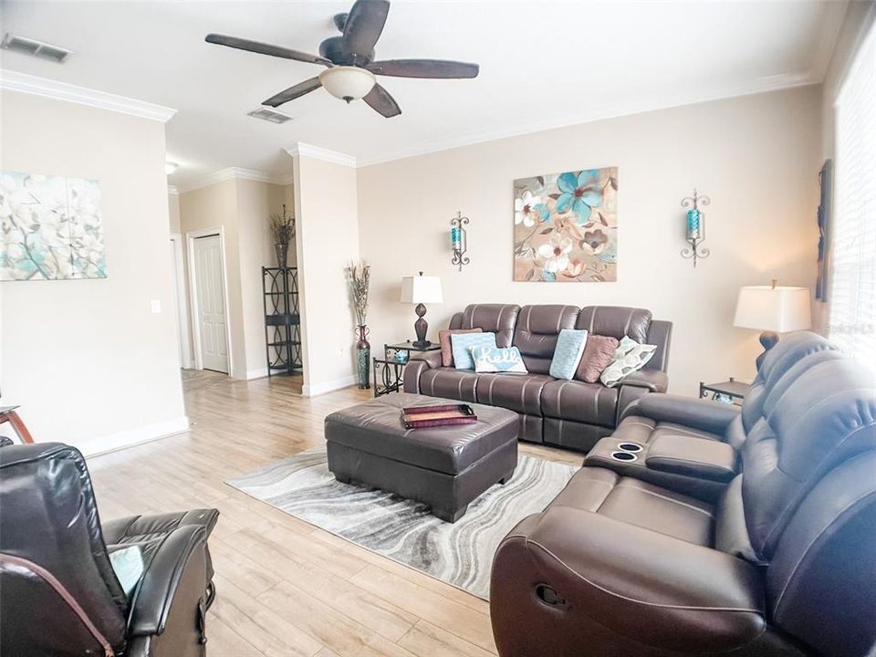 Recently Sold: $210,000 (2 beds, 2 baths, 1415 Square Feet)
