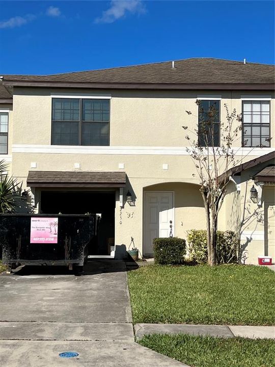 Recently Sold: $240,000 (3 beds, 2 baths, 1561 Square Feet)