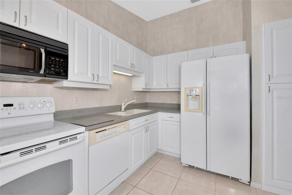 Recently Sold: $394,000 (2 beds, 2 baths, 1158 Square Feet)