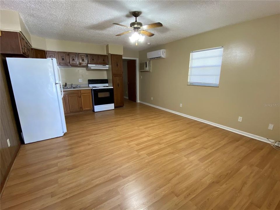 Recently Rented: $865 (1 beds, 1 baths, 540 Square Feet)