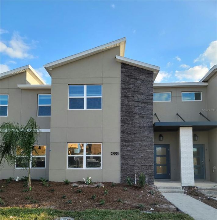 Recently Sold: $416,990 (4 beds, 3 baths, 1914 Square Feet)