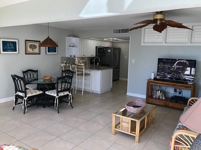 Recently Sold: $699,000 (2 beds, 2 baths, 900 Square Feet)