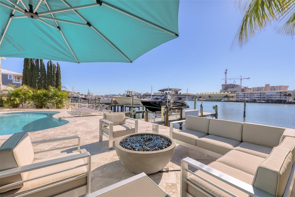 Recently Sold: $2,395,000 (4 beds, 3 baths, 2748 Square Feet)