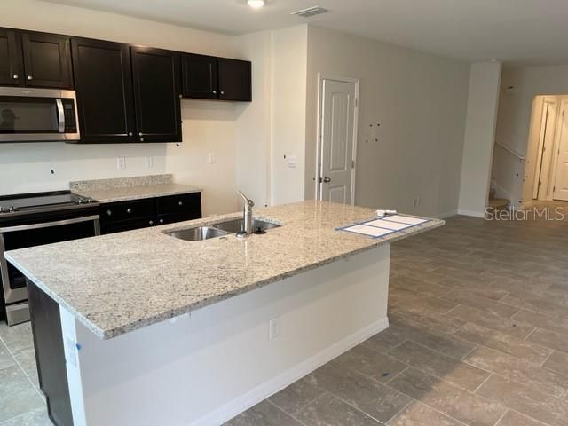 Recently Sold: $368,740 (3 beds, 2 baths, 1567 Square Feet)