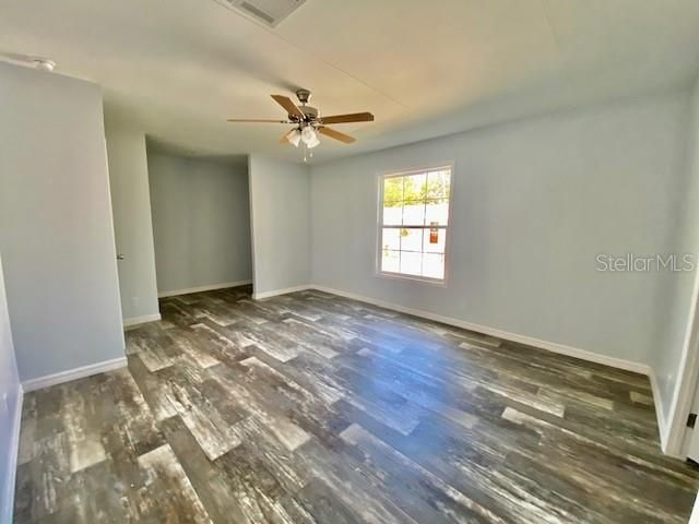 Recently Rented: $1,600 (3 beds, 2 baths, 1387 Square Feet)