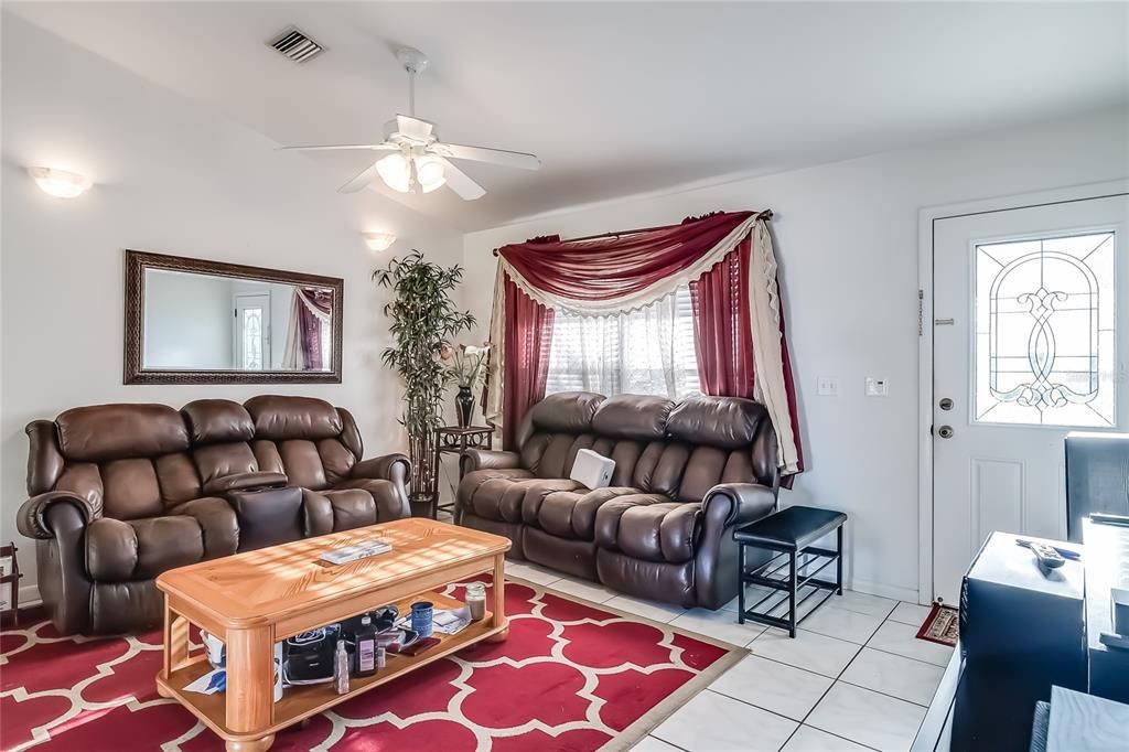 Recently Sold: $179,900 (2 beds, 2 baths, 1406 Square Feet)