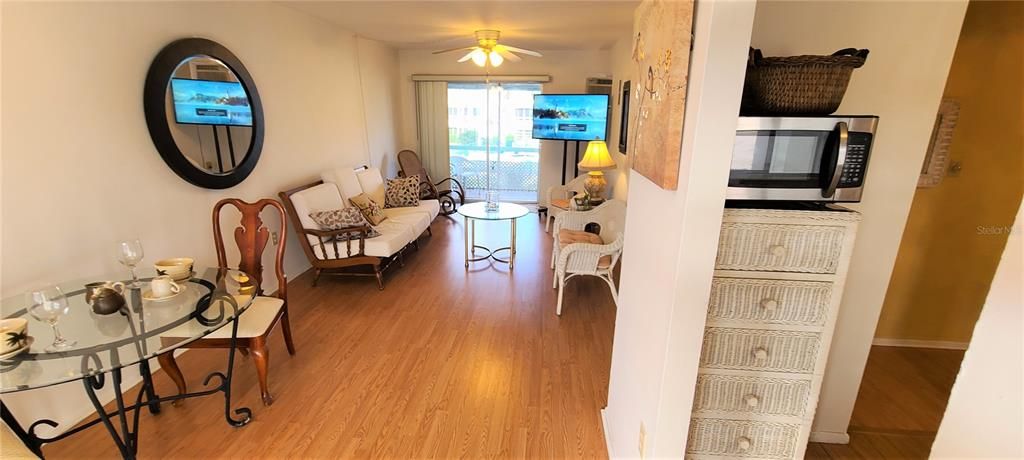 Recently Rented: $1,100 (1 beds, 1 baths, 576 Square Feet)